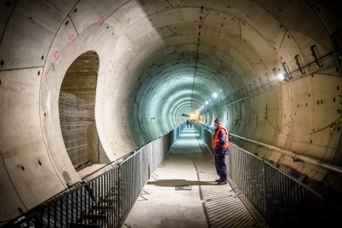 In tunel spre statia de metrou Drumul Taberei 34