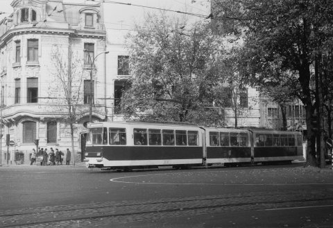 Tramvai linia 15 în Piața Rosetti 05.11.1977