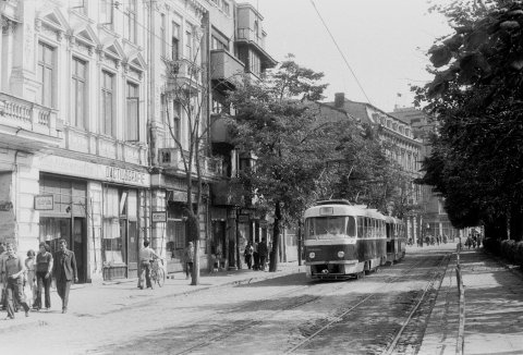 Tramvai cehesc linia 13 pe Splaiul Independenței 23.09.1979