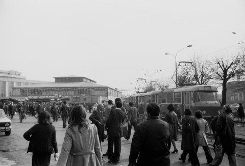 Tramvai linia 13 în Piața Unirii 05.11.1977
