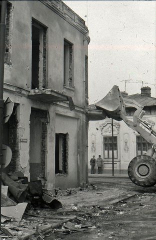 Demolări pe strada Uranus, colț cu strada Maior Ene