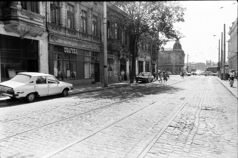 Strada Buzesti spre Hala Matache