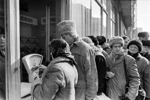 Coadă la alimente