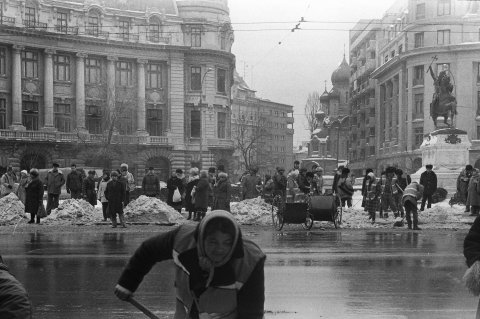 Iarna - Piata Universitatii