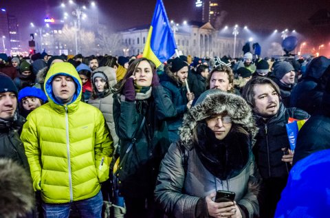 Martea Neagra - Protest impotriva OUG privind abuzul in serviciu - Piata Victoriei