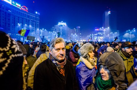 Martea Neagra - Protest impotriva OUG privind abuzul in serviciu - Piata Victoriei