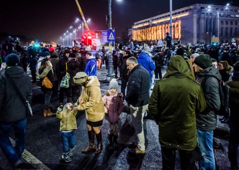 Protest impotriva coruptiei - Piata Victoriei