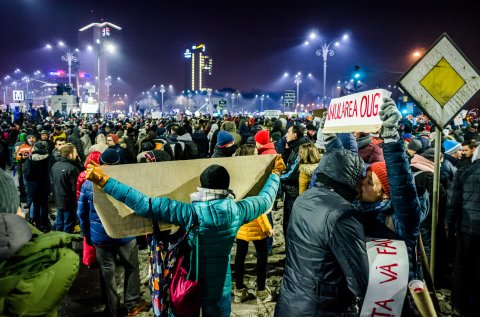 Protest impotriva coruptiei - Piata Victoriei