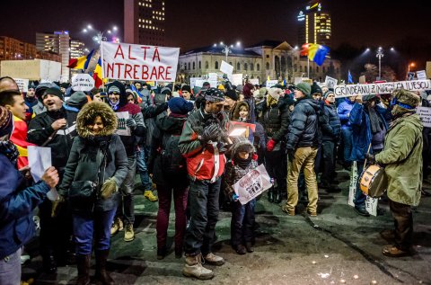 Protest impotriva coruptiei - Piata Victoriei