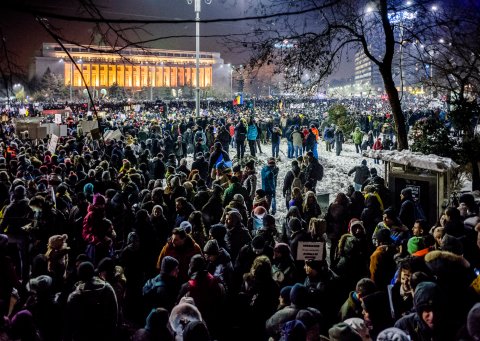 Protest impotriva coruptiei - Piata Victoriei