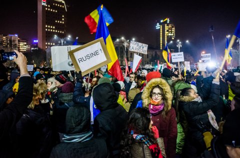 Protest impotriva coruptiei - Piata Victoriei