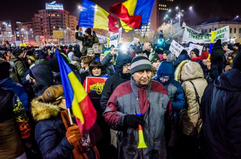 Protest impotriva coruptiei - Piata Victoriei