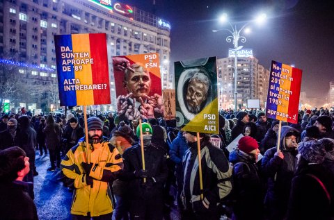 Protest impotriva coruptiei - Piata Victoriei