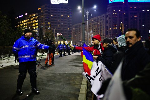 Continua protestele anti-coruptie in Bucuresti