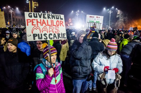 Protest anticoruptie - Piata Victoriei