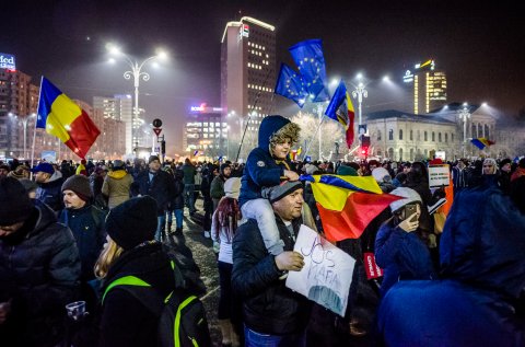 Protest anticoruptie - Piata Victoriei