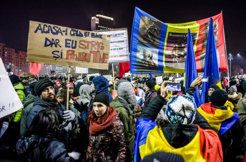 Protest anticoruptie - Piata Victoriei