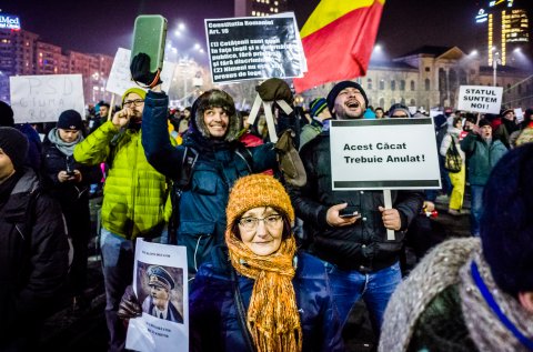 Protest anticoruptie - Piata Victoriei