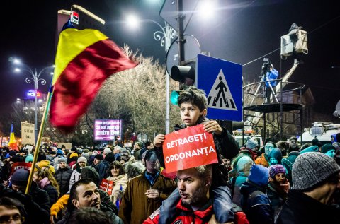 Protest anticoruptie - Piata Victoriei