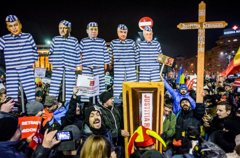 Protest anticoruptie - Piata Victoriei
