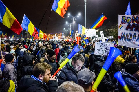 Protest anticoruptie - Piata Victoriei