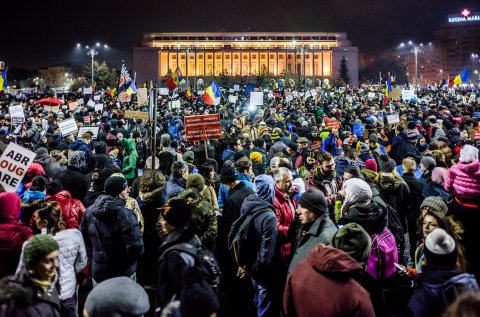 Protest anticoruptie - Piata Victoriei