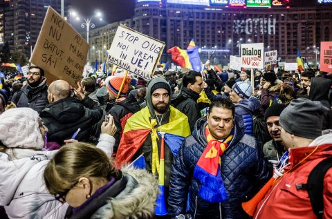 Protest anticoruptie - Piata Victoriei