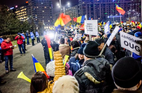 Protest anticoruptie - Piata Victoriei