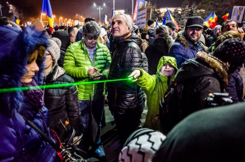 Protest anticoruptie - Piata Victoriei