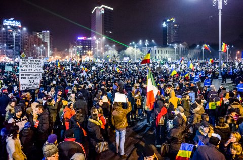 Protest anticoruptie - Piata Victoriei