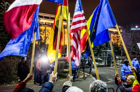 Protest anticoruptie - Piata Victoriei