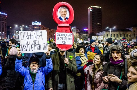 Protest anticoruptie - Piata Victoriei