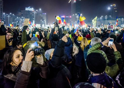 Ploaie de stele - Protest anticoruptie - Piata Victoriei