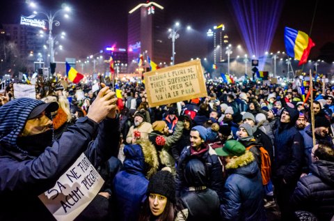 Protest anticoruptie - Piata Victoriei