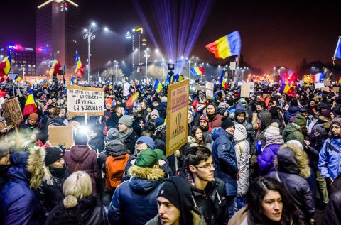 Protest anticoruptie - Piata Victoriei