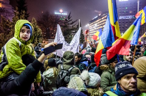 Protest anticoruptie - Piata Victoriei