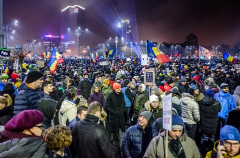 Protest anticoruptie - Piata Victoriei