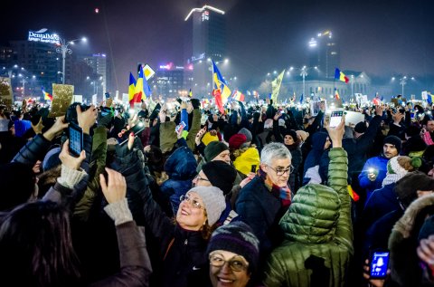 Ploaie de stele - Protest anticoruptie - Piata Victoriei