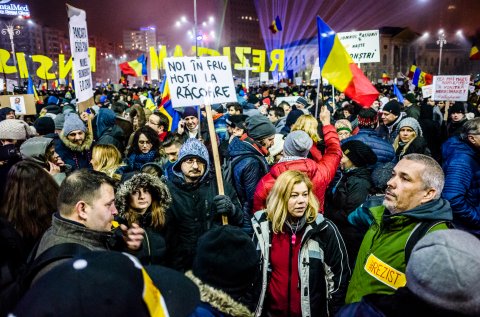 Protest anticoruptie - Piata Victoriei