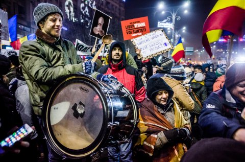 Tobosar - Protest anticoruptie - Piata Victoriei