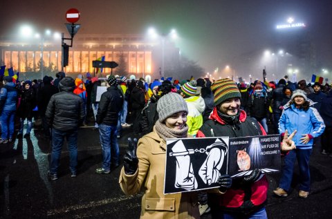 Protest anticoruptie - Piata Victoriei