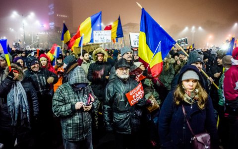 Protest anticoruptie - Piata Victoriei