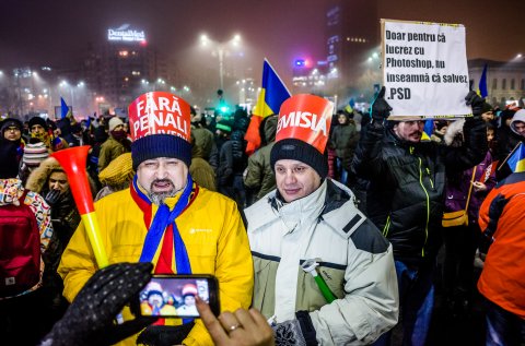 Protest anticoruptie - Piata Victoriei