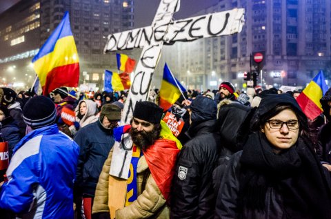 Protest anticoruptie - Piata Victoriei