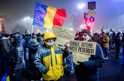 Protest anticoruptie - Piata Victoriei