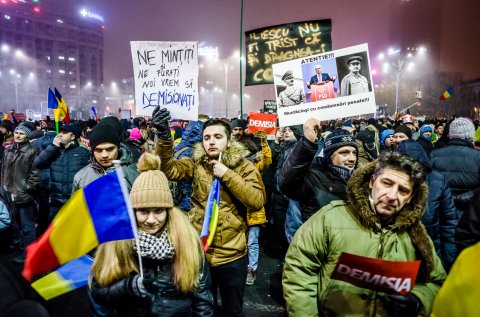 Protest anticoruptie - Piata Victoriei