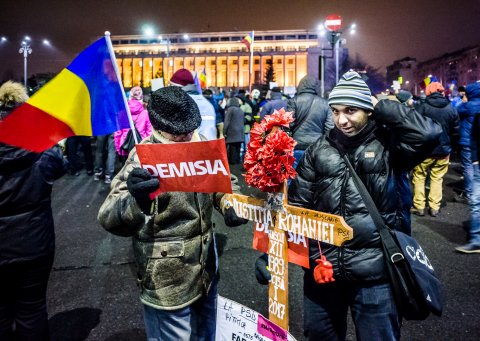 Protest anticoruptie - Piata Victoriei