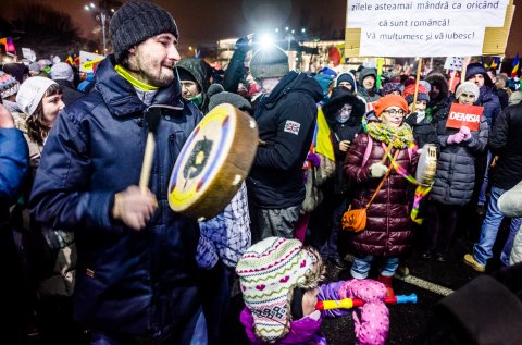 Tobosar - Protest anticoruptie - Piata Victoriei