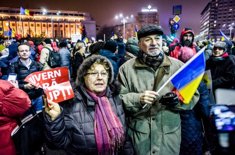 Protest anticoruptie - Piata Victoriei