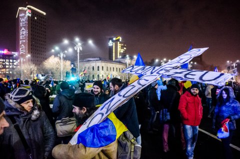 Protest anticoruptie - Piata Victoriei